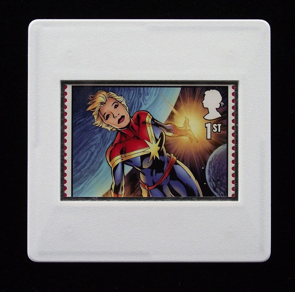 Captain Marvel brooch - Marvel Comics - Stamp Style badge